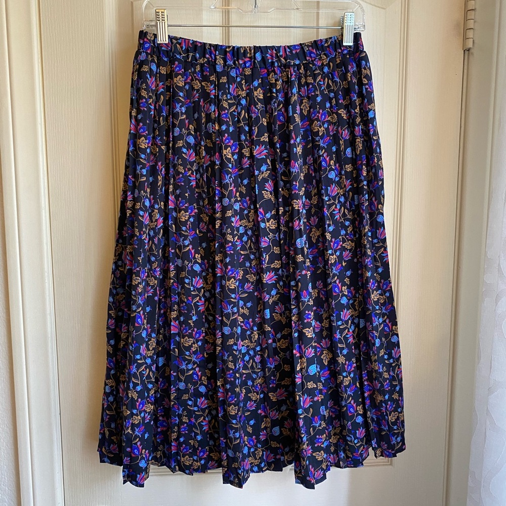 Banana Republic Pleated Midi Skirt